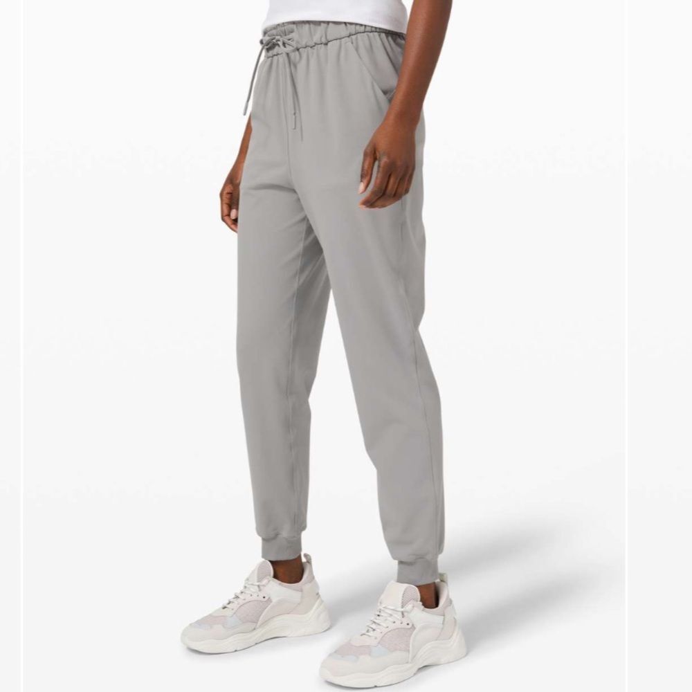 Lululemon‎ Women's Size 6 Keep Moving Jogger Rhino Gray New